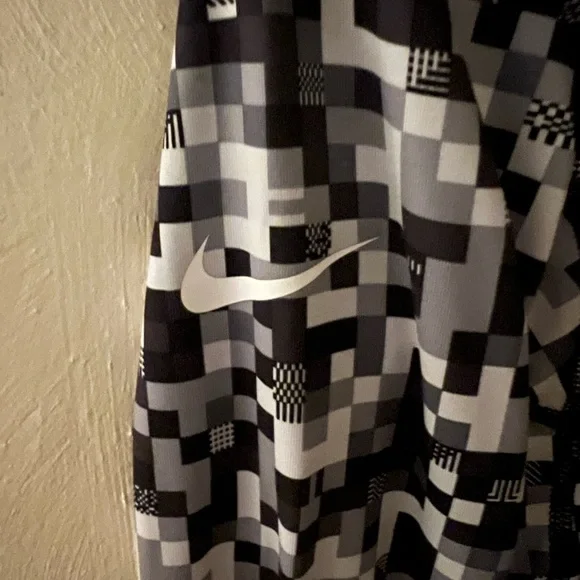 Nike Pro Dri-Fit Hooded Pullover, Size XS - Picture 4 of 7